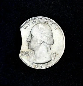 1982 Washington Quarter~Chipped Planchet~Mint Error Coin~AU~Combo Shipping~! - Picture 1 of 2