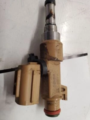 Toyota Sequoia SR5, Inyector de Combustible EFI, 2008-2022, 5.7L, V8, 3URFE, 23209-39165 Foto 1 de 4