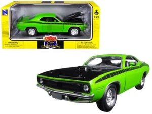 1970 PLYMOUTH BARRACUDA 1/25 scale DIECAST CAR NEW RAY 71873A - Picture 1 of 1