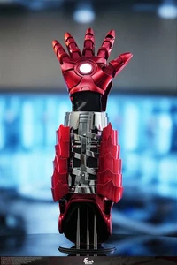 NUOVO Iron Man MK5 Braccio Destro 1:1 Indossabile Controllo Vocale Touch Telecomando Giocattolo - Foto 1 di 12
