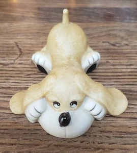 Bassett Hound Laying Down Sad Figurine Porcelain VTG 4.5" Tan Free US Shipping - Picture 1 of 6