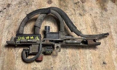 2002-2006 Toyota Sienna Vacuum Purge Solenoid Vapor Canister Switch 25860-62010 - Image 1 of 4