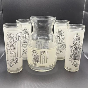 Vintage 1977 "Cool It" Drinking Decanter and 4 Glasses - Picture 1 of 5