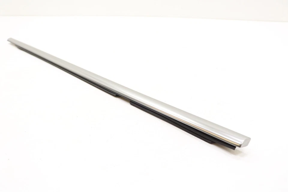 2015 - 2019 BMW X6 F16 REAR RIGHT PASSENGER SIDE DOOR WINDOW BELT MOLDING OEM - Image 1 of 4