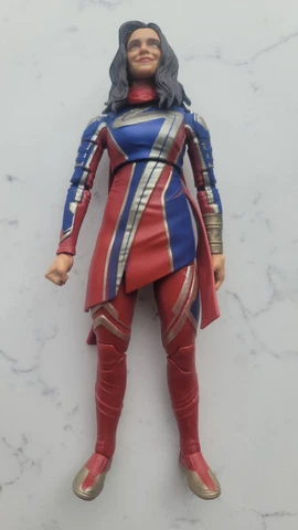 Marvel Legends MS MARVEL - New - The Marvels (TOTALLY AWESOME HULK) NO BAF Cover