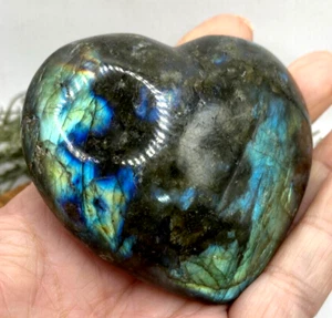 Flashy blue, heart shaped polished labradorite stone - 6.8oz - Picture 1 of 8