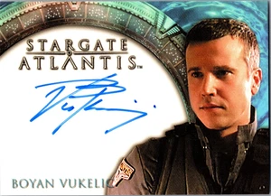 2005 Stargate Atlantis Boyan Vukelic Autograph Card Sgt. Stackhouse - Picture 1 of 2