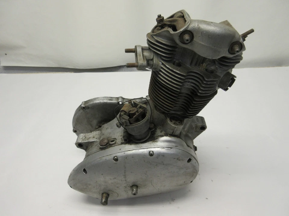 Triumph T20 T 1957 20 motor Tiger Cub con bonito cabezal de cilindro #26518 Foto 1 de 4