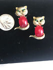 Vintage Cat Duo Red Jelly Belly  And Green Glass Eye Stone Brooch