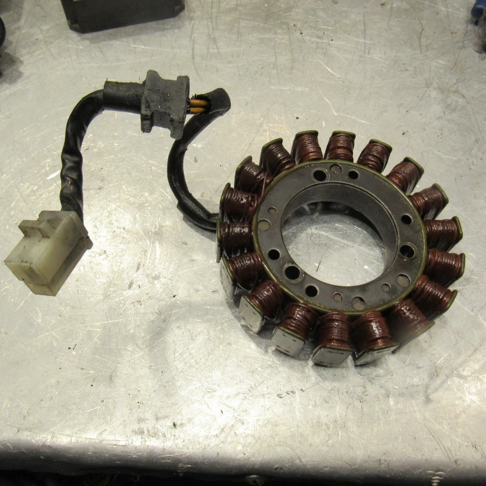 Kawasaki VN1500 VN 1500 D 1997 Vulcan Nomad OEM estator 21003-1301 Foto 1 de 4