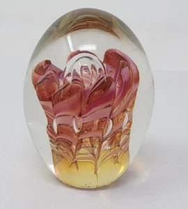 Pisapapeles de vidrio artístico firmado rosa burbuja controlada Karnig Dabanian 1981 - Imagen 1 de 6