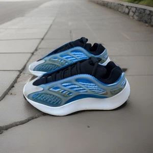 Talla 5 1/2 - Adidas Yeezy 700 V3 Arzareth - Imagen 1 de 6