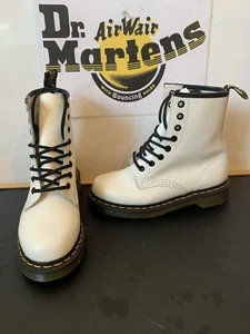 Dr. Martens 1460 White Leather Boots Size UK 3 EU 36 - Imagen 1 de 12