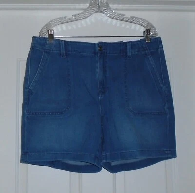 Chico's UTILITY JEAN SHORTS Size 2.5 Large 14 Trieste Indigo Blue Denim NWT $70 - Image 1 of 4