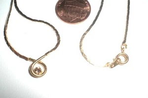 1 RETRO LIGHT AMETHYST GLASS RHINESTONE LOVE KNOT 16" GOLD CHAIN NECKLACE R563 - Picture 1 of 2