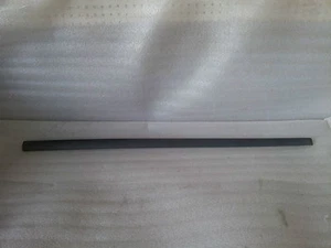2002-2008 Jaguar X-Type Passenger Side Front Window Moulding 1X43-5420780 - Picture 1 of 2