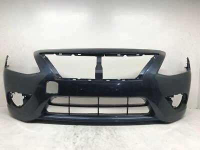 Cubierta del parachoques delantero azul Nissan Versa CAPA 2015-2018 Foto 1 de 4