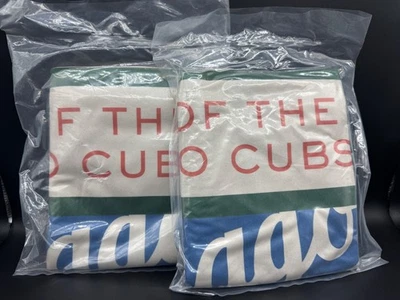 LOTE (2) MANTA DE PICNIC POLAR CHICAGO CUBS 24/04/2024 JUEGO VS MARLINS SORTEO Foto 1 de 2