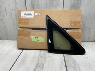 Nuevo OEM 2011-2020 Toyota Sienna cuarto delantero esquina ventana derecha #62110-08010 Foto 1 de 4