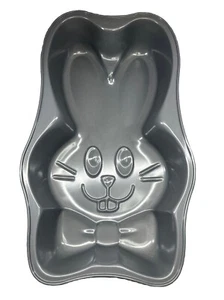 Wilton BUNNY Cake Pan Rabbit Head w/ Bow Tie Aluminum Easter Baking Mold NEW - Picture 1 of 10