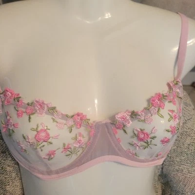 Sujetador para mujer Sheer Underwire Medium Demi Foto 1 de 4