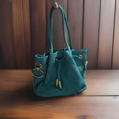  Bolso de Hombro Grande de Cuero CHARLES DAVID VERDE AZULADO VERANO PRIMAVERA BOLSO DE MANO USADO EN EXCELENTE ESTADO!! Foto 1 de 4