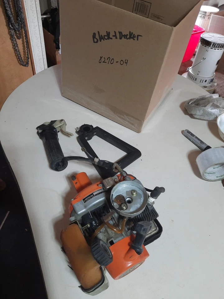 Black & Decker 8270-04 String Trimmer Parts Powerhead Unit Kioritz Japan - Image 1 of 4