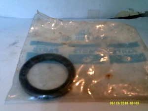 GENUINE-Chrysler-2808267-Front-Wheel-Oil-Grease-Seal NOS - Picture 1 of 2