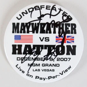 Floyd Mayweather Jr. & Ricky Hatton Signed Pin 2007 MGM Grand Boxing Match Fi... - Picture 1 of 3