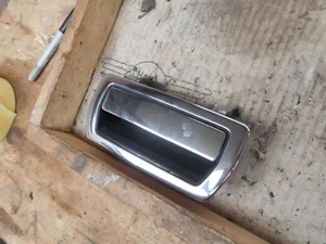 Jaguar XJ40 Türgriff hinten außen. Links oder rechts beide 1990-1994. Späte Autos. - Bild 1 von 3
