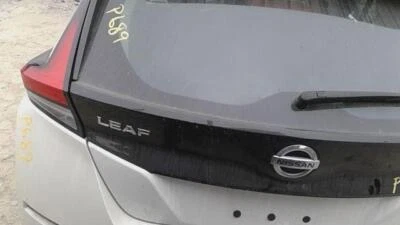 18 19 20 21 22 23 NISSAN LEAF Trunk/decklid/hatch/tailgate white Foto 1 de 4