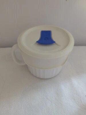 Corning Ware французский белый 20 унций суп кружка с пластиковой вентилируемой крышкой керамики - Изображение 1 из 4