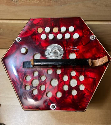 Acordeón Concertina Scholer de 20 botones de colección de la década de 1940 marcado Alemania URSS ocupada   Foto 1 de 4