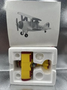 DEPT 56 GELBES FLUGZEUG Spirit of Snow Village Feriendorf Zubehör - Bild 1 von 15
