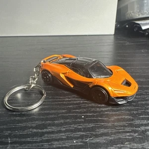Mclaren W1 orange Schlüsselanhänger 1:64 Diecast Hot Wheels Matchbox Geschenk - Bild 1 von 2