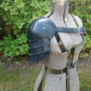Halloween Medieval Larp & Cosplay Armor Skirmishers Black Leather Pauldron - Picture 1 of 3