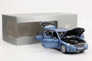 1:18 Minichamps Mercedes-Benz E-Klasse S212 T-Modell Indigolith metallic 2009 - Bild 1 von 6