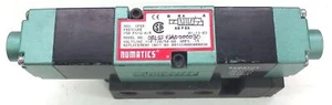 Numatics 082SS43A000030 120VAC 150psi max dble acting pneumatic solenoid valve - Picture 1 of 1