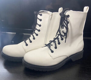 Time & Tru Women's White Combat Boots Size 9 Black Lace Up Zip Closure Ankle