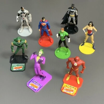 Figura y juguete base regalo 8 piezas DC Justice League Flash Green Arrow Superhéroe Cyborg Foto 1 de 4