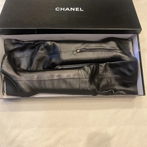 Chanel 15B Lammleder schwarz hoch Overknee hohe Keilabsatz Stiefel mit Karton - Bild 1 von 12