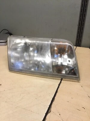 ПЕРЕДНЯЯ ПРАВАЯ ПАССАЖИРСКАЯ ФАРА FORD CROWN VICTORIA 2001 ЗАВОДСКОЙ ФОНАРЬ - Изображение 1 из 3