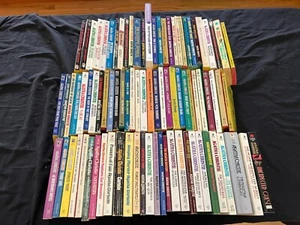Lot of 86 paperback books by Agatha Christie - Imagen 1 de 10