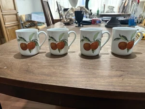 Set Of 4 Royal Worcester Evesgam Fine Porcelain Mugs - Picture 1 of 10