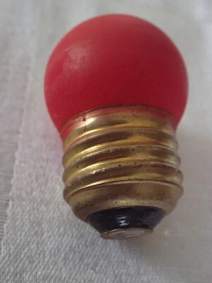 GE RED 7.5W S11 120V E26 BASE LIGHT BULB - Image 1 of 4