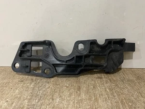 LANDROVER DISCOVERY SPORT L550 FRONT WING BRACKET N/S PASSENGER SIDE 16A129AE - Picture 1 of 2