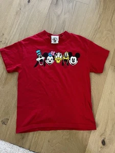 Vintage Walt Disney World Mickey & Co. Made In USA Red M 10/12 Mouse Friends - Picture 1 of 5