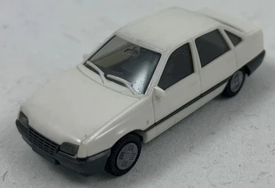 Herpa Opel Kadett E Limousine 1:87 H0 Modellauto Kunststoff weiß 80er 90er Auto - Bild 1 von 4