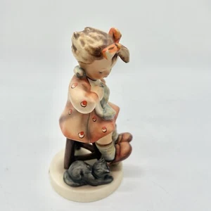 Hummel "Mother's Helper" Porcelain Figurine #133 5"H GERMANY TMK3 - Picture 1 of 11