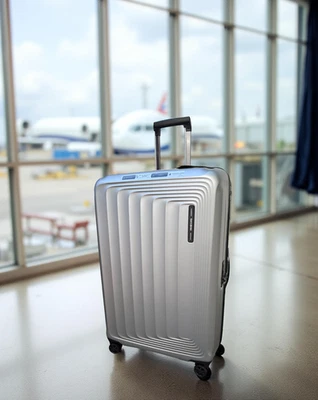 SAMSONITE Hartschalen-Trolley Reiskoffer Nuon EXP 81 cm 120 L Matt Silver TSA - Bild 1 von 4